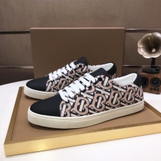 Burberry Low Shoes